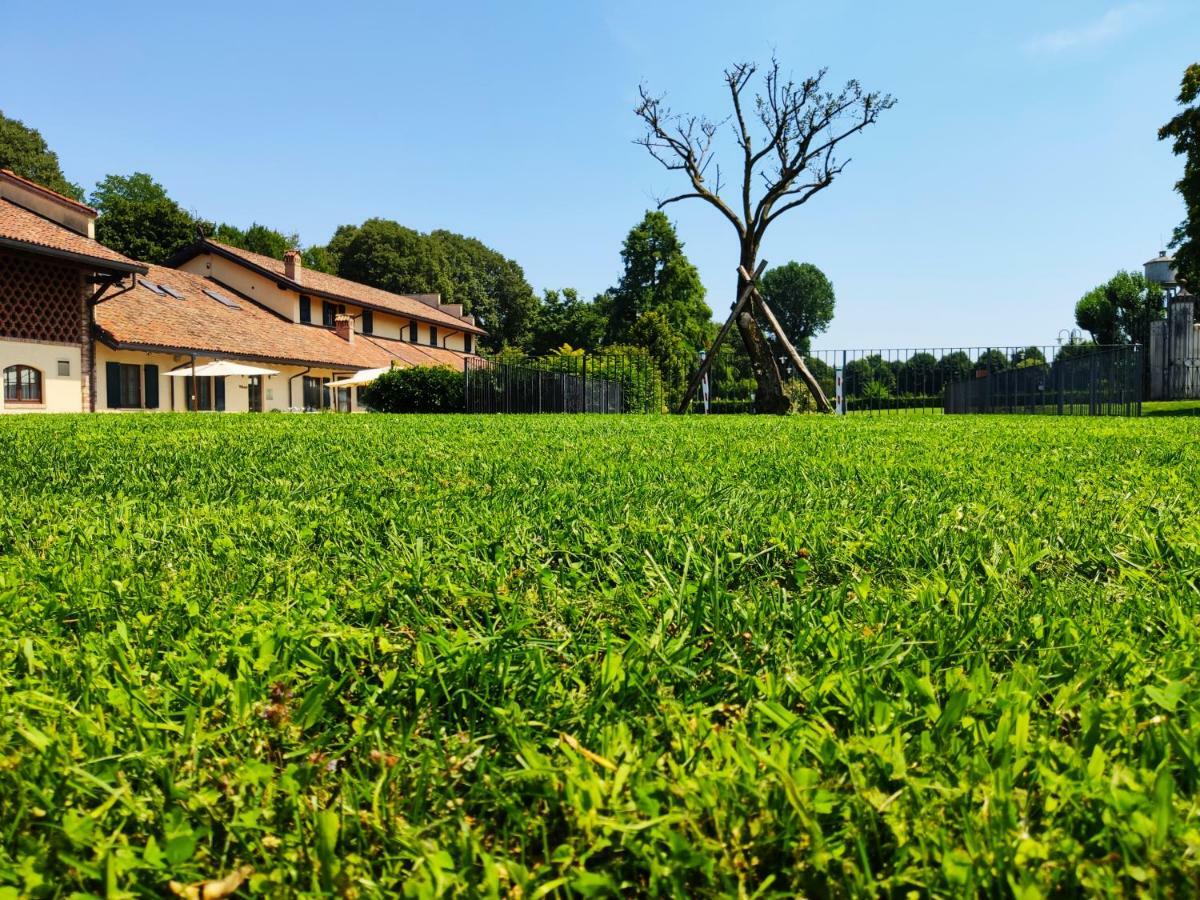 Country Hotel Castelbarco Vaprio d'Adda Bagian luar foto